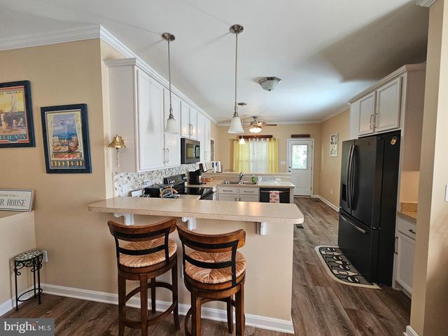 30 BANCROFT AVE, Colonial Beach, VA 22443