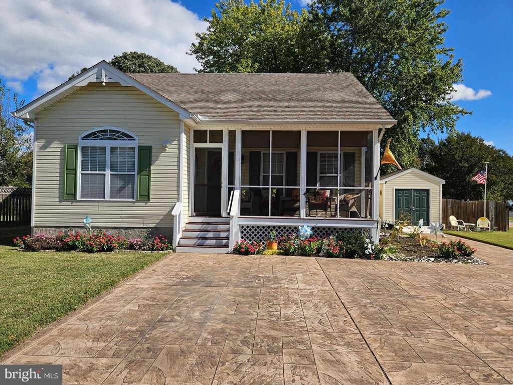 30 BANCROFT AVE, Colonial Beach, VA 22443