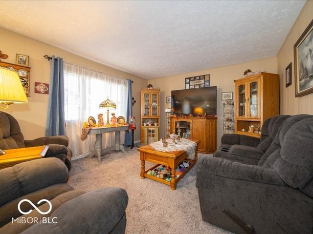 5652 Steven Drive, Greenwood, IN 46142