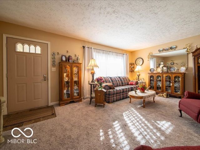 5652 Steven Drive, Greenwood, IN 46142