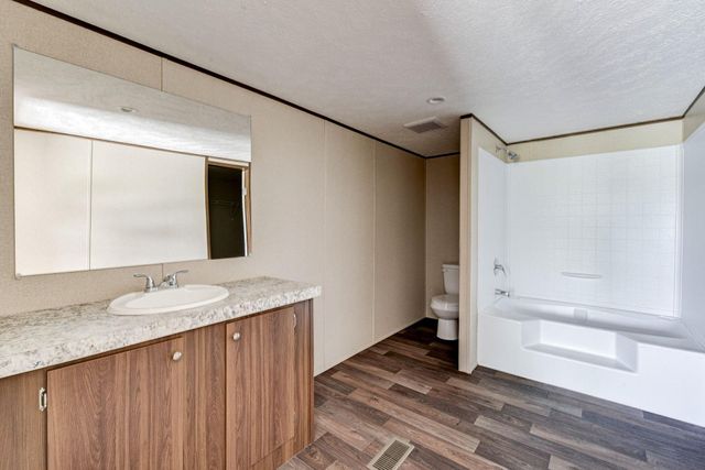 8916 Fm 646 Road S, Santa Fe, TX 77510