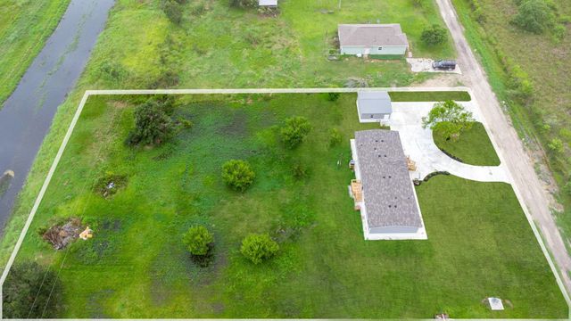 8916 Fm 646 Road S, Santa Fe, TX 77510