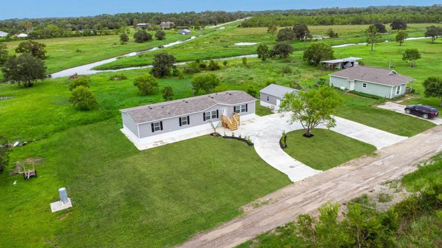 8916 Fm 646 Road S, Santa Fe, TX 77510