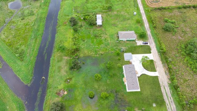 8916 Fm 646 Road S, Santa Fe, TX 77510