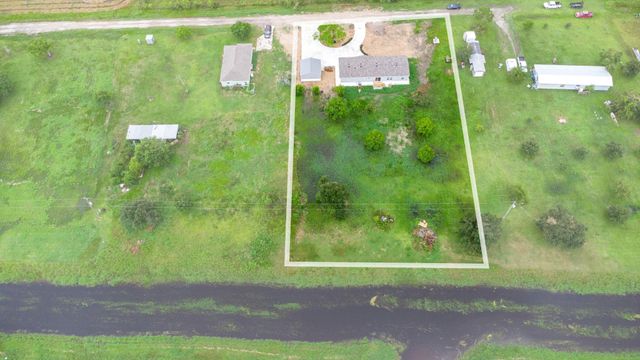 8916 Fm 646 Road S, Santa Fe, TX 77510