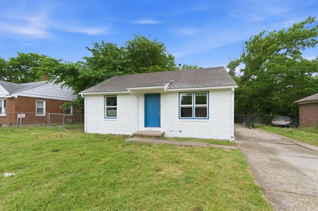 2825 E Stadium Dr, Wichita, KS 67214
