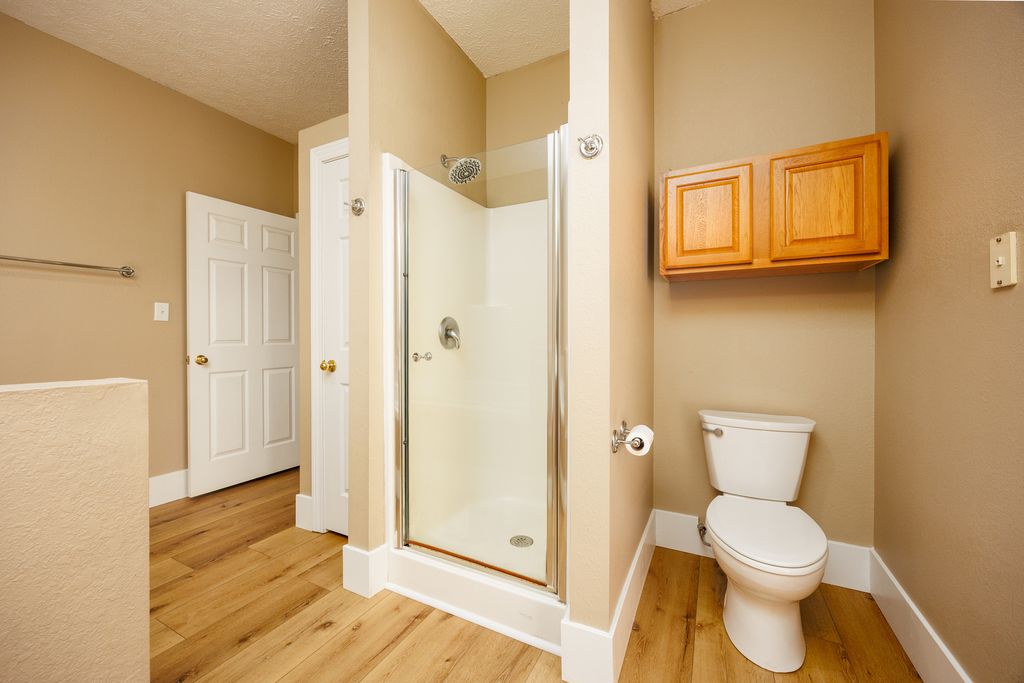 Image 31 of property listing at 14205 N McRaven Lane, Mt Vernon, IL 62864
