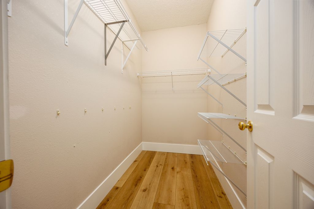 Image 33 of property listing at 14205 N McRaven Lane, Mt Vernon, IL 62864