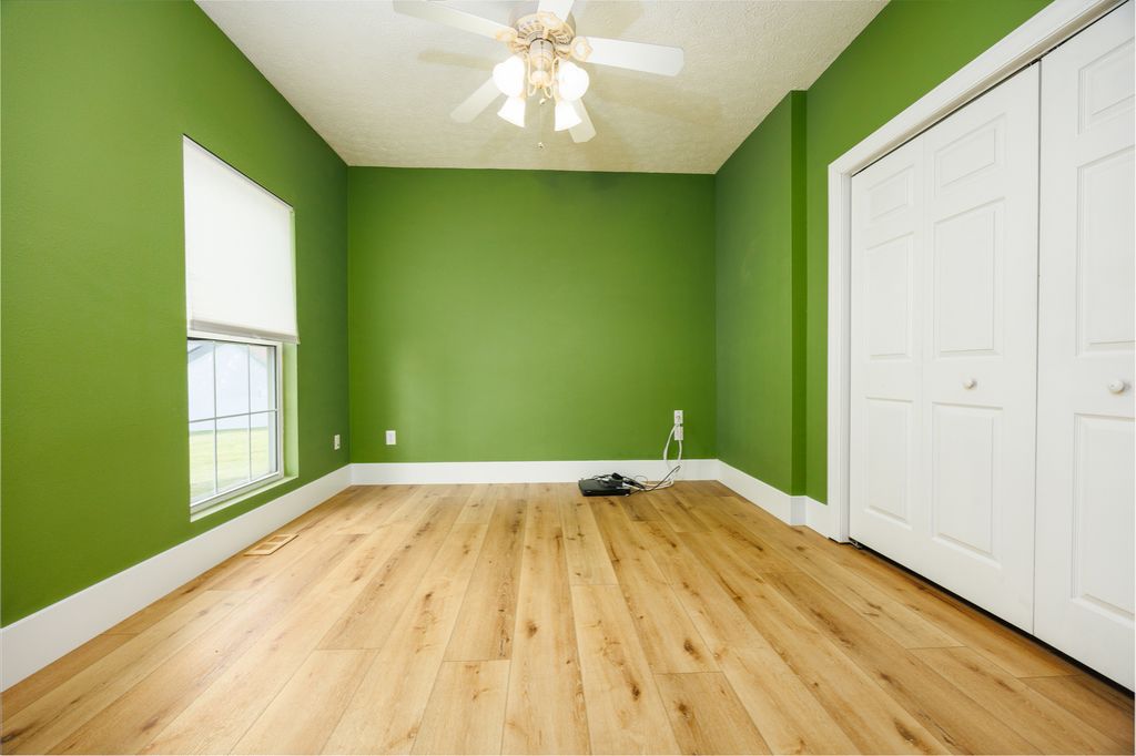 Image 38 of property listing at 14205 N McRaven Lane, Mt Vernon, IL 62864