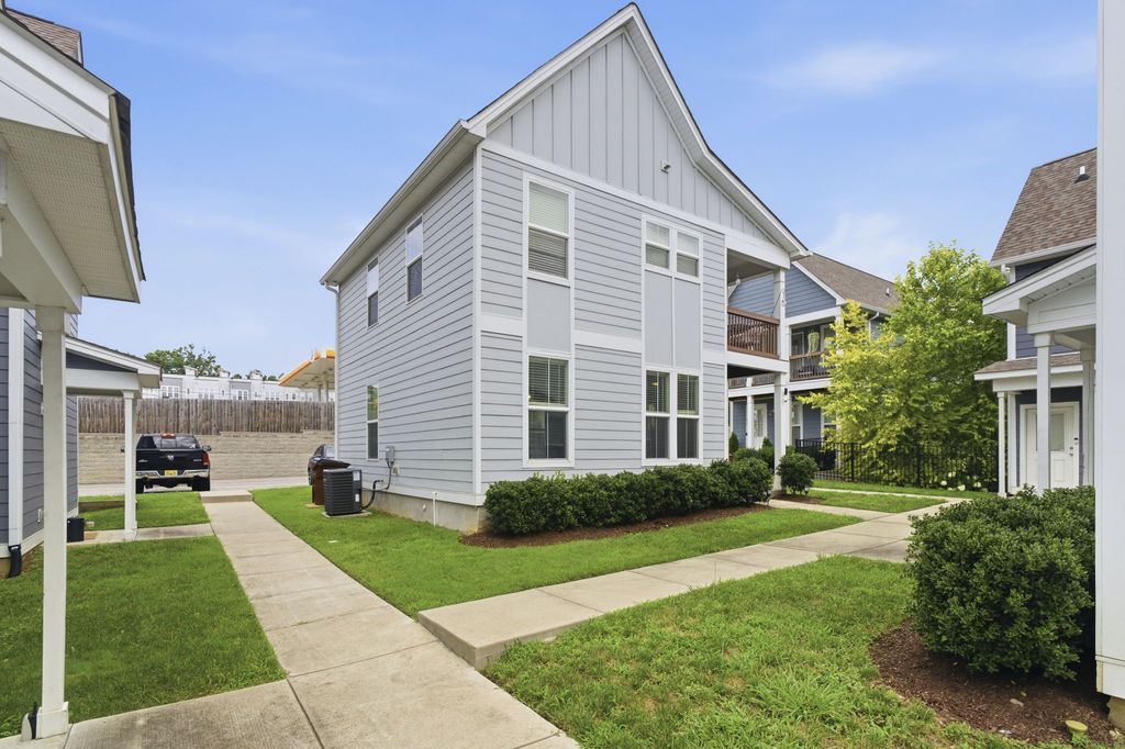 802 Briar Cir, Madison, TN 37115