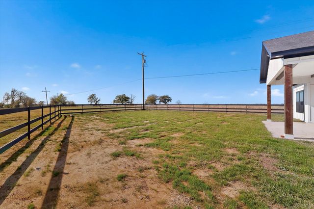 100 Diamond T Ranch Road, Trinidad, TX 75163