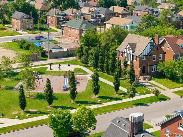 1945 Atkinson Street, Detroit, MI 48206