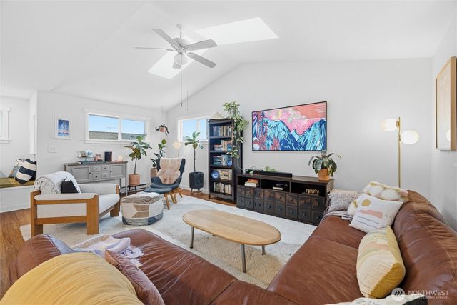 2404 Cherry Street, Bellingham, WA 98225