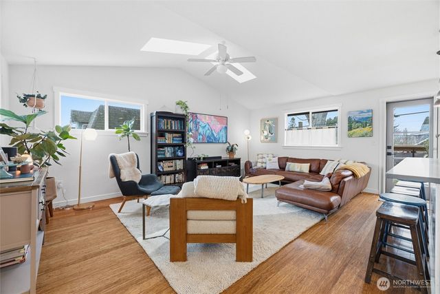 2404 Cherry Street, Bellingham, WA 98225