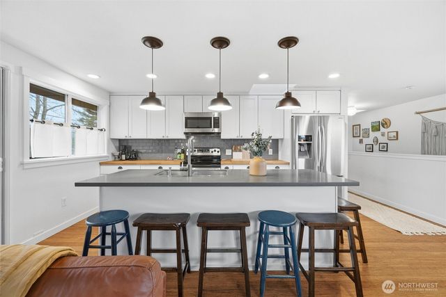 2404 Cherry Street, Bellingham, WA 98225