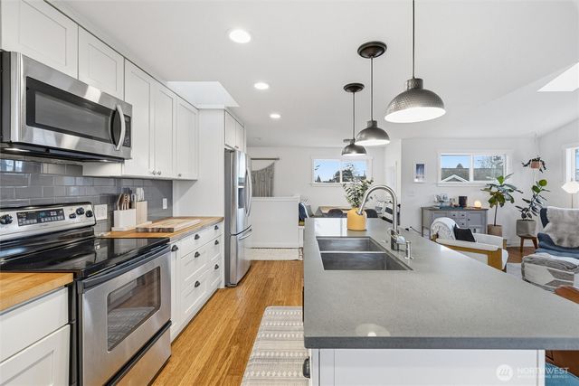 2404 Cherry Street, Bellingham, WA 98225