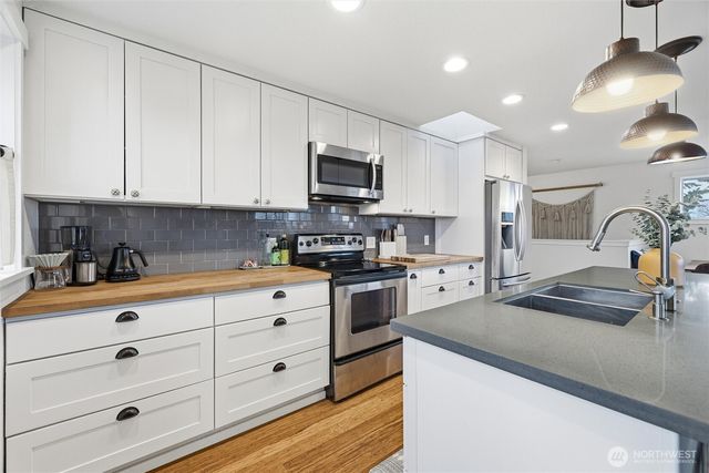 2404 Cherry Street, Bellingham, WA 98225