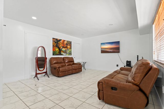 1450 W 37th Street, Hialeah, FL 33012