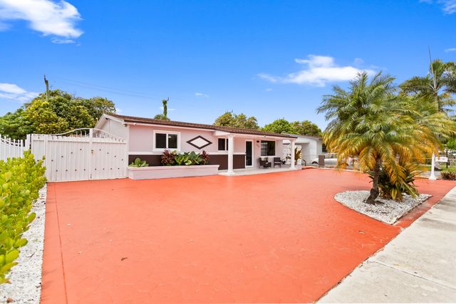 1450 W 37th Street, Hialeah, FL 33012