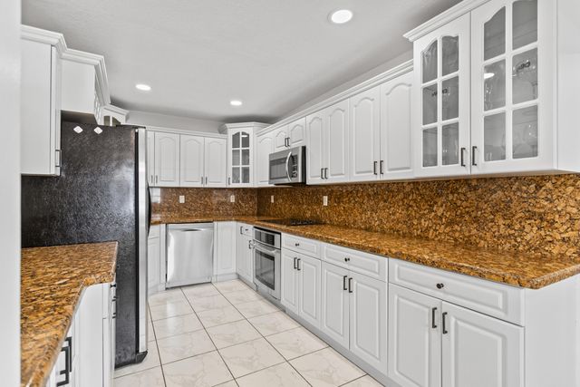 1450 W 37th Street, Hialeah, FL 33012