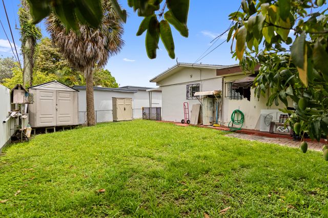 1450 W 37th Street, Hialeah, FL 33012
