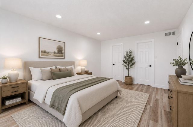 17331 Red Oak Drive 14, Houston, TX 77090