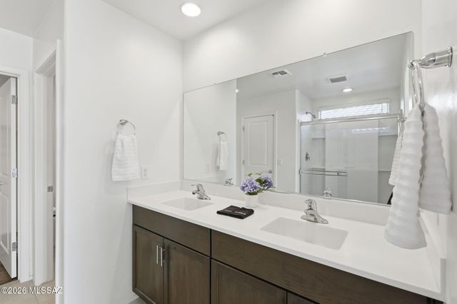 872 E Artesia Place, Sahuarita, AZ 85629