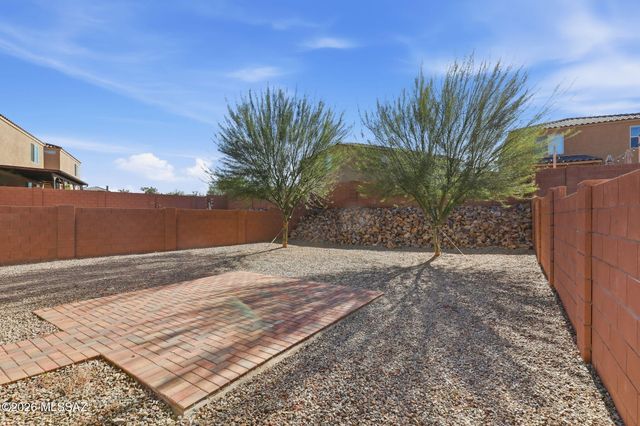 872 E Artesia Place, Sahuarita, AZ 85629