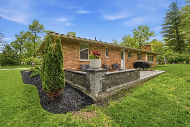 2708 Ater Drive, Beavercreek, OH 45434