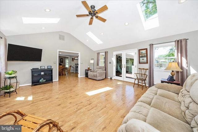 5910 LAWRENCE CT, Adamstown, MD 21710