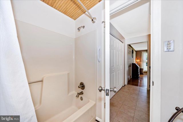 5910 LAWRENCE CT, Adamstown, MD 21710