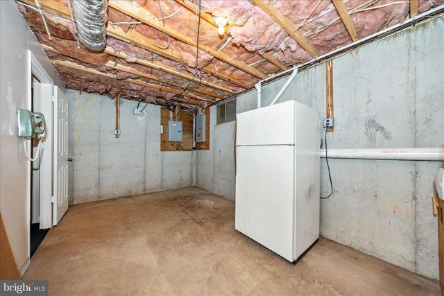5910 LAWRENCE CT, Adamstown, MD 21710