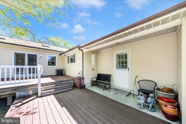 5910 LAWRENCE CT, Adamstown, MD 21710