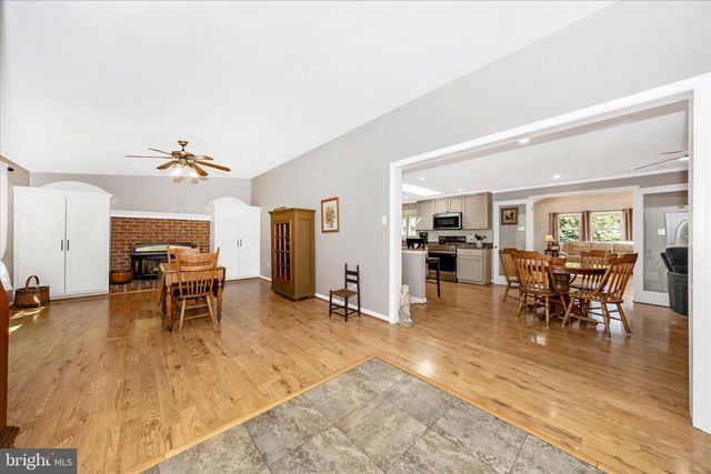 5910 LAWRENCE CT, Adamstown, MD 21710