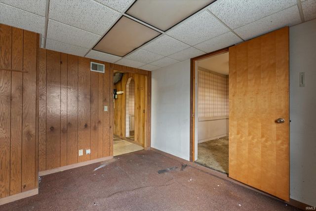 113 W Fairview Avenue, South Bend, IN 46614