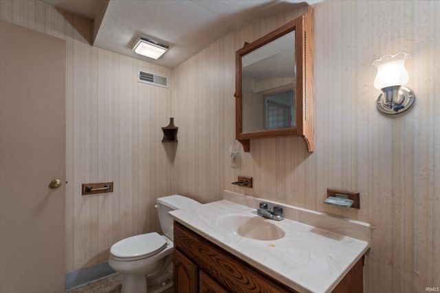 113 W Fairview Avenue, South Bend, IN 46614