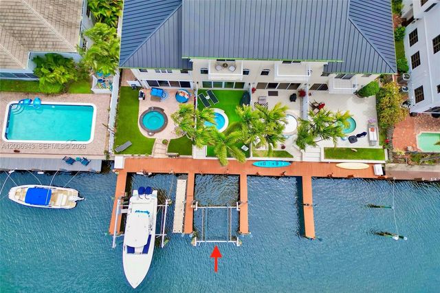 2739 NE 15th St, Fort Lauderdale, FL 33304