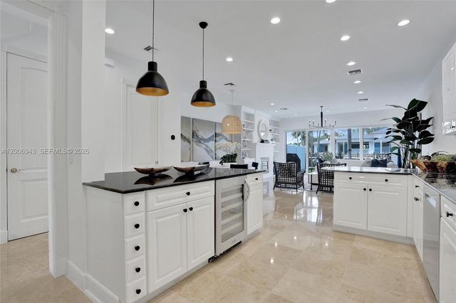 2739 NE 15th St, Fort Lauderdale, FL 33304