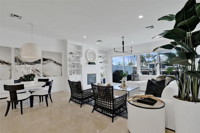 2739 NE 15th St, Fort Lauderdale, FL 33304