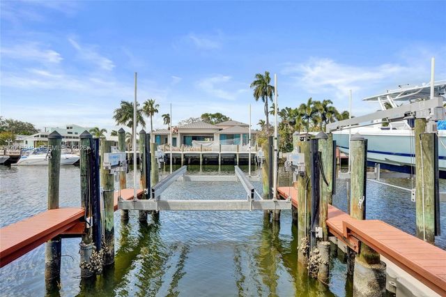 2739 NE 15th St, Fort Lauderdale, FL 33304
