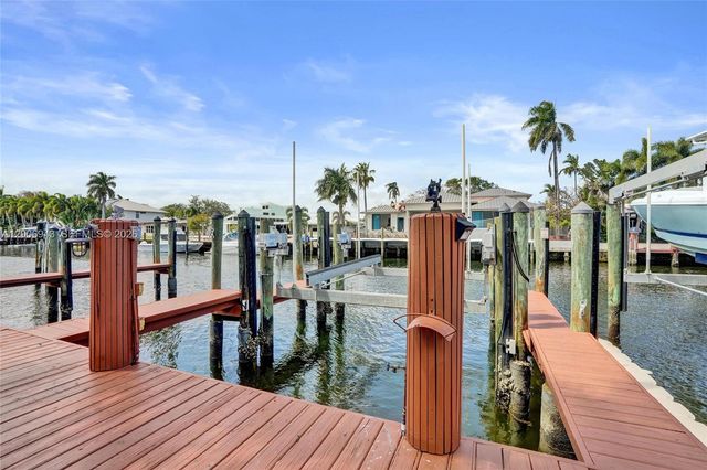 2739 NE 15th St, Fort Lauderdale, FL 33304