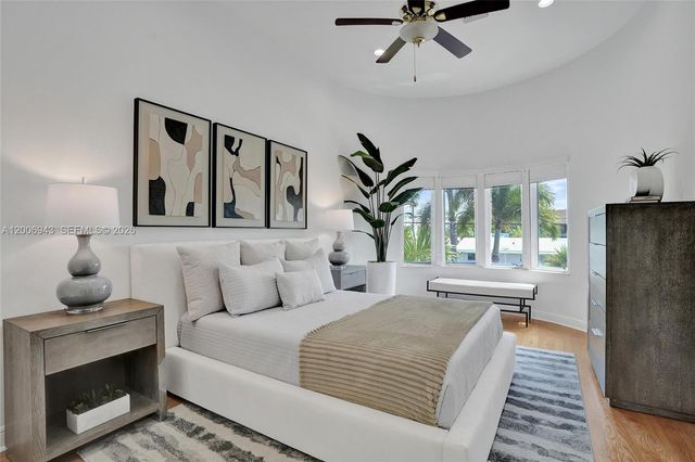 2739 NE 15th St, Fort Lauderdale, FL 33304