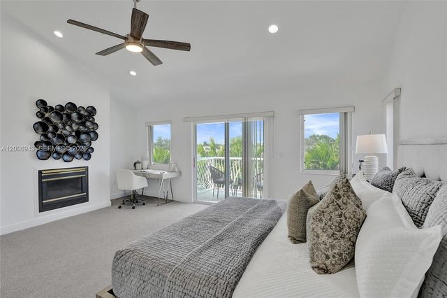 2739 NE 15th St, Fort Lauderdale, FL 33304