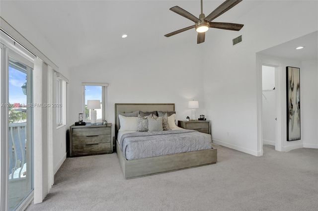 2739 NE 15th St, Fort Lauderdale, FL 33304