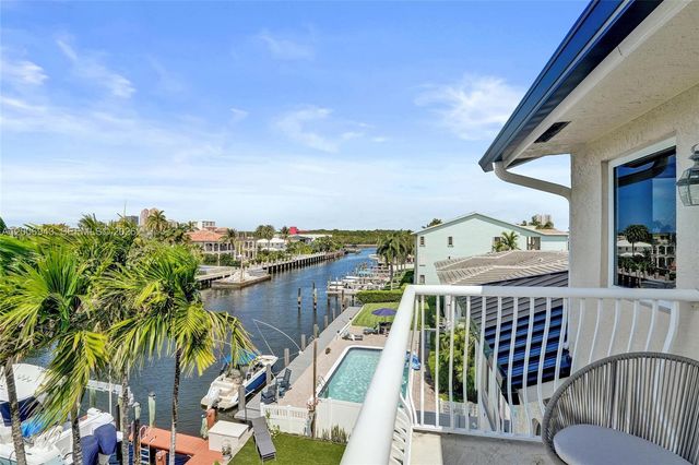 2739 NE 15th St, Fort Lauderdale, FL 33304
