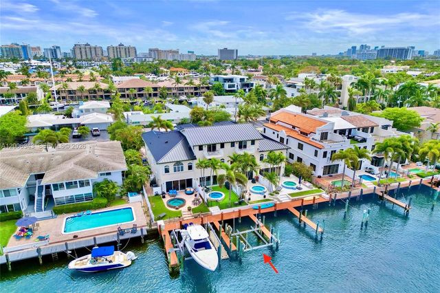 2739 NE 15th St, Fort Lauderdale, FL 33304