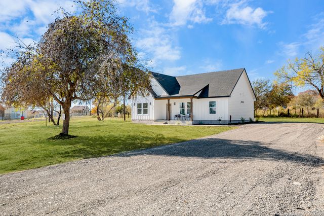 732 County Road 6846, Lytle, TX 78052