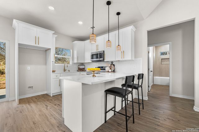 732 County Road 6846, Lytle, TX 78052