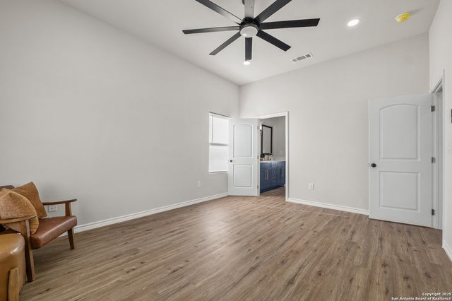 732 County Road 6846, Lytle, TX 78052