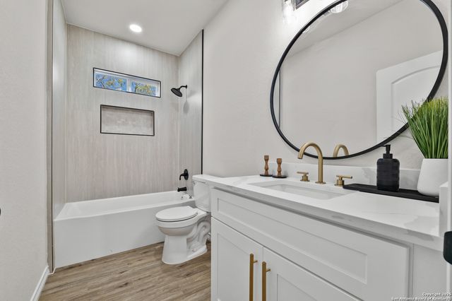 732 County Road 6846, Lytle, TX 78052